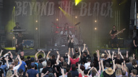 Impressionen vom Altstadtfest-Sonntag: Beyond the Black (Foto: Becker und Bredel)