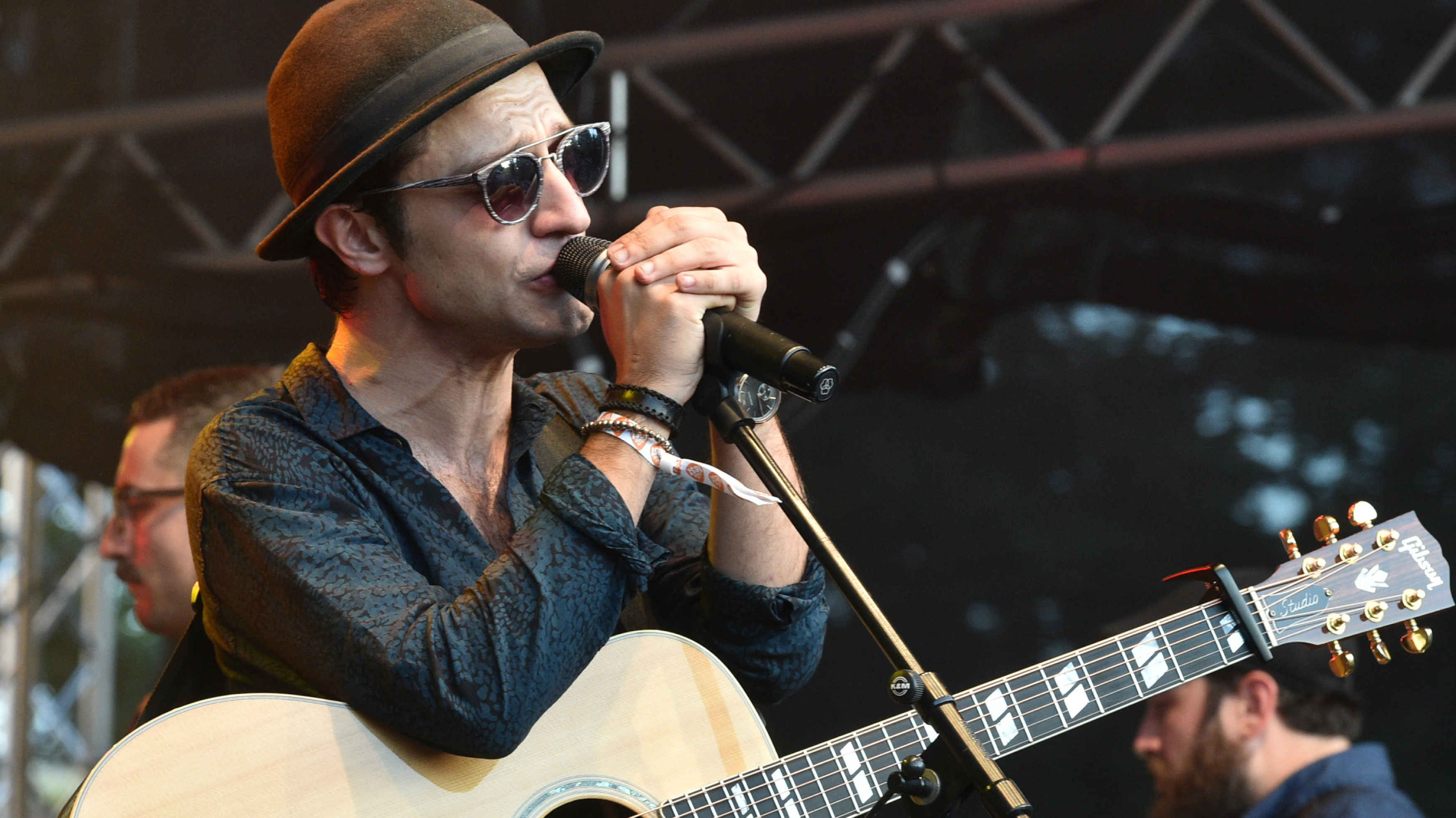 Red Electrick auf der Bühne vor dem Staatstheater  2017