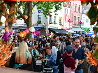 Impressionen vom Altstadtfest-Samstag, 13. Juli 2024: Blaue Lounge am Kaltenbachplatz